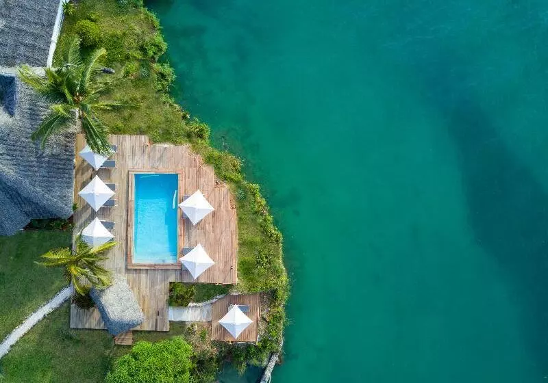 هتل Chuini Zanzibar Lodge By Newmark