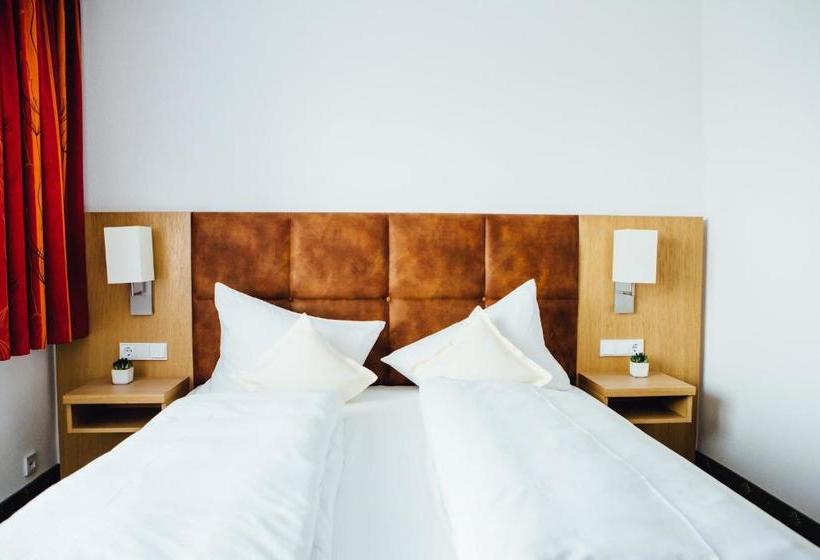 בית מלון כפרי Garni Noval