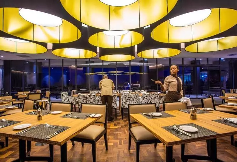 هتل Park Inn By Radisson Libreville