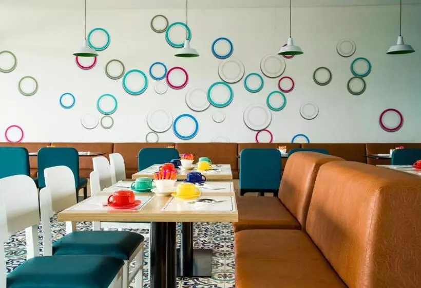 هتل Park Inn By Radisson Libreville