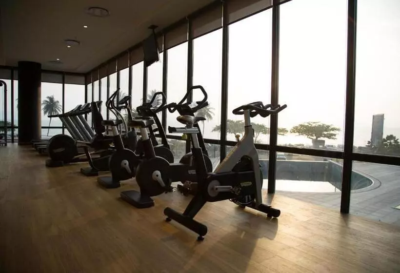 هتل Park Inn By Radisson Libreville