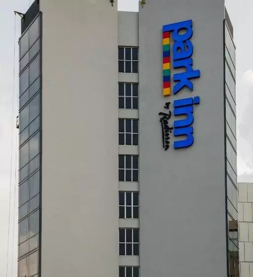 هتل Park Inn By Radisson Libreville