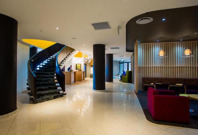 هتل Park Inn By Radisson Libreville