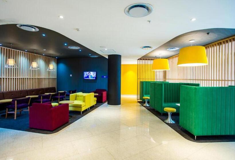 هتل Park Inn By Radisson Libreville