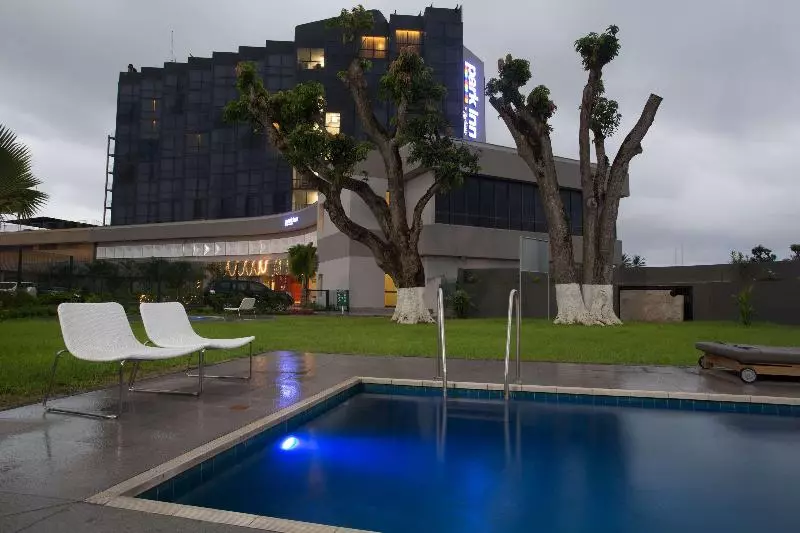 هتل Park Inn By Radisson Libreville