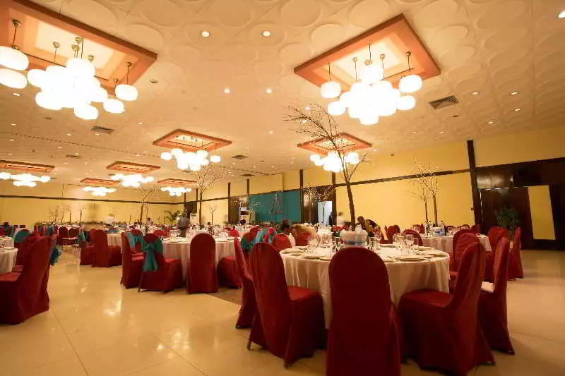 هتل Park Inn By Radisson Libreville