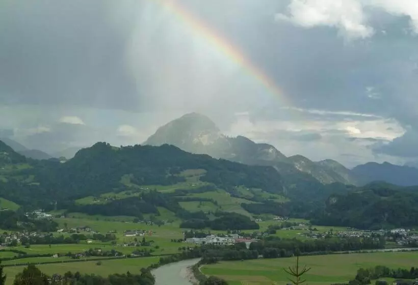 Hotelli Pension Schöne Aussicht