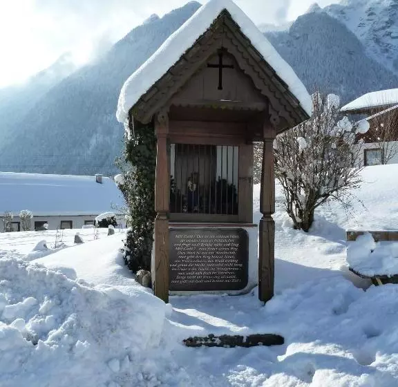 Hotelli Pension Schöne Aussicht