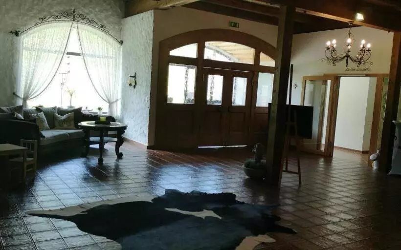 Hotelli Pension Schöne Aussicht