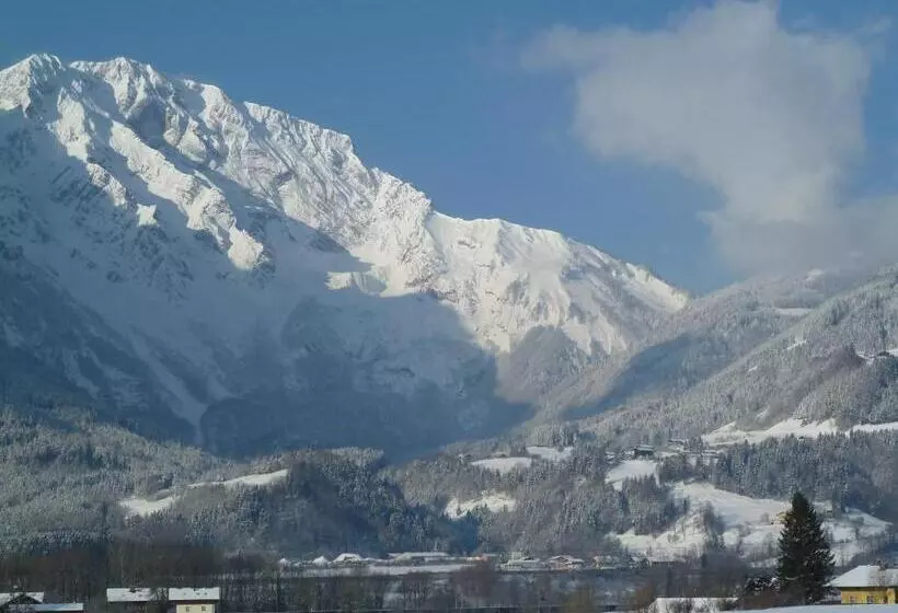 Hotelli Pension Schöne Aussicht