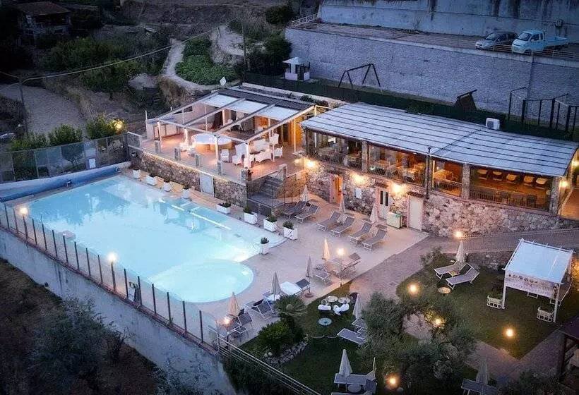 هتل Relais Il Casale