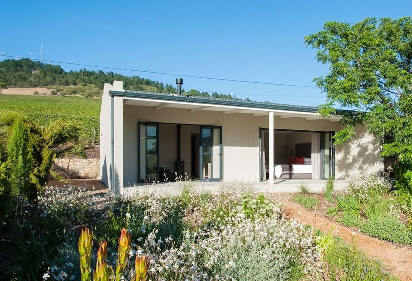 בית מלון כפרי The Jordan Suites