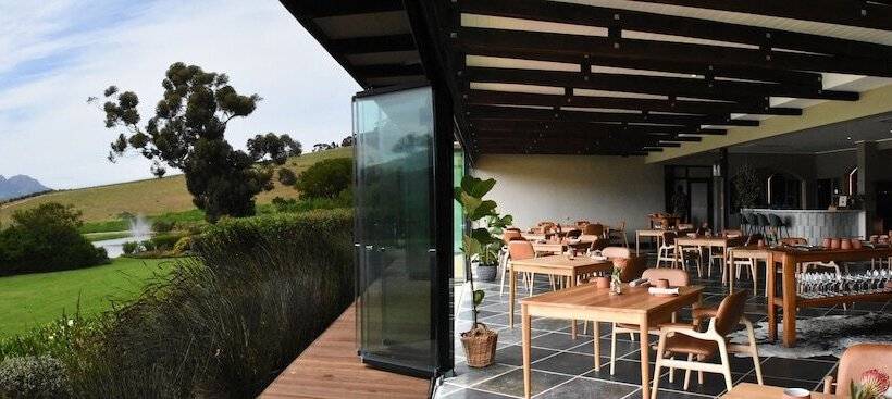 בית מלון כפרי The Jordan Suites