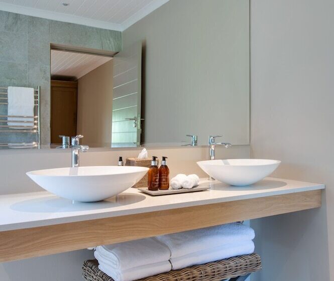 בית מלון כפרי The Jordan Suites