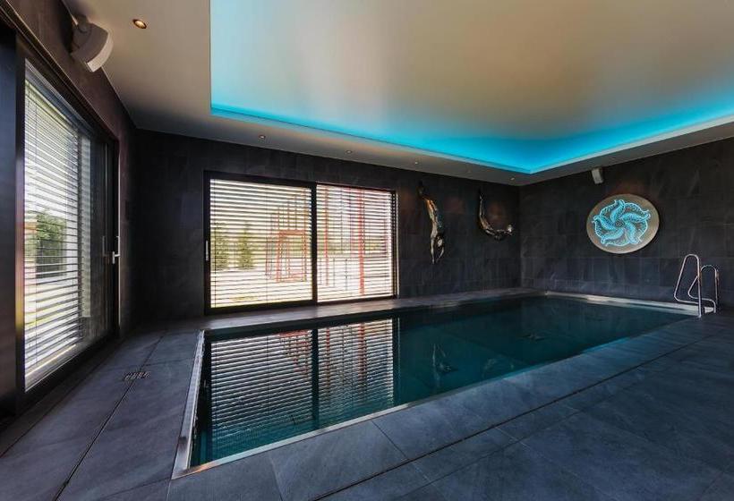 Barok Hotel And Apartments