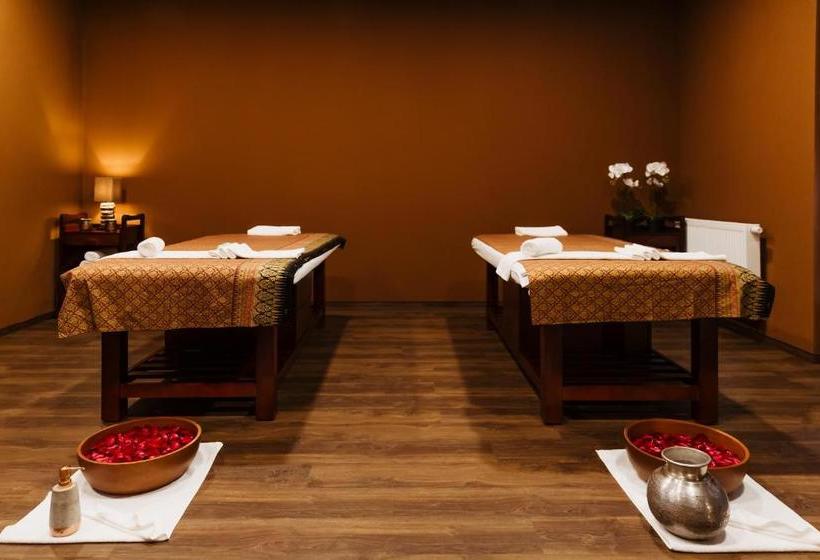 Barok Hotel And Apartments