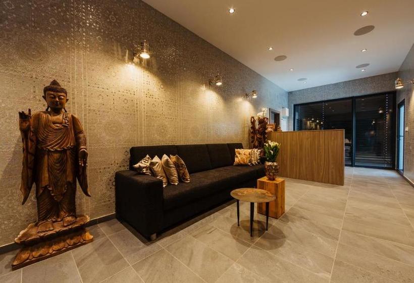 Barok Hotel And Apartments