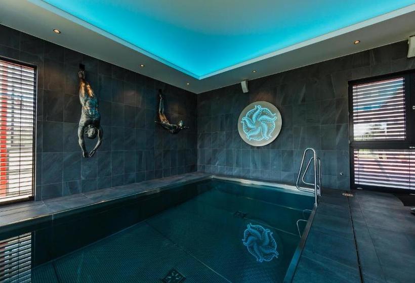 Barok Hotel And Apartments