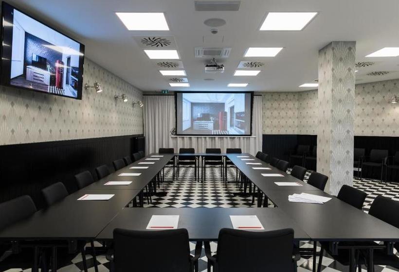 Barok Hotel And Apartments