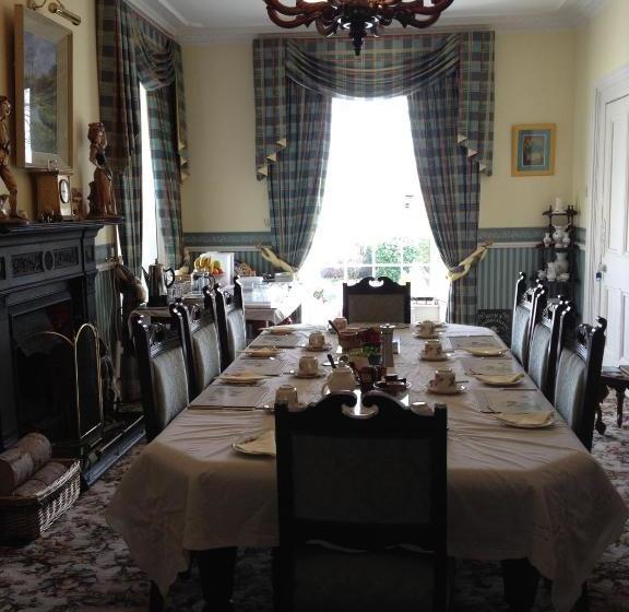 مبيت وإفطار Admiralty House