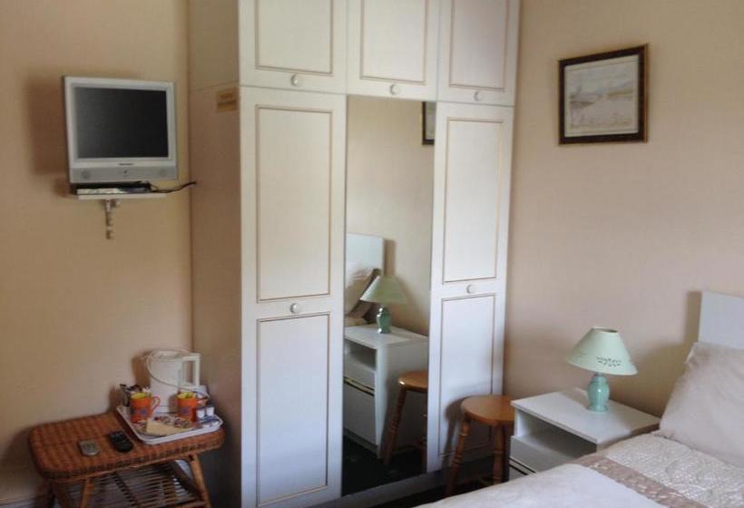 مبيت وإفطار Admiralty House