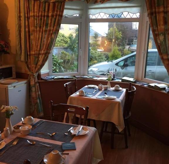 Maureen's Bed And Breakfast