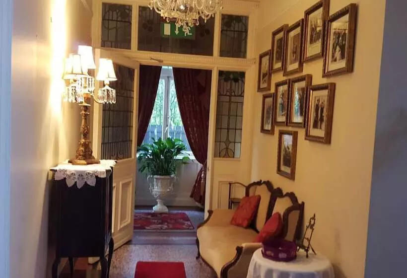 Aamiaismajoitus (B&B) Innisfree House