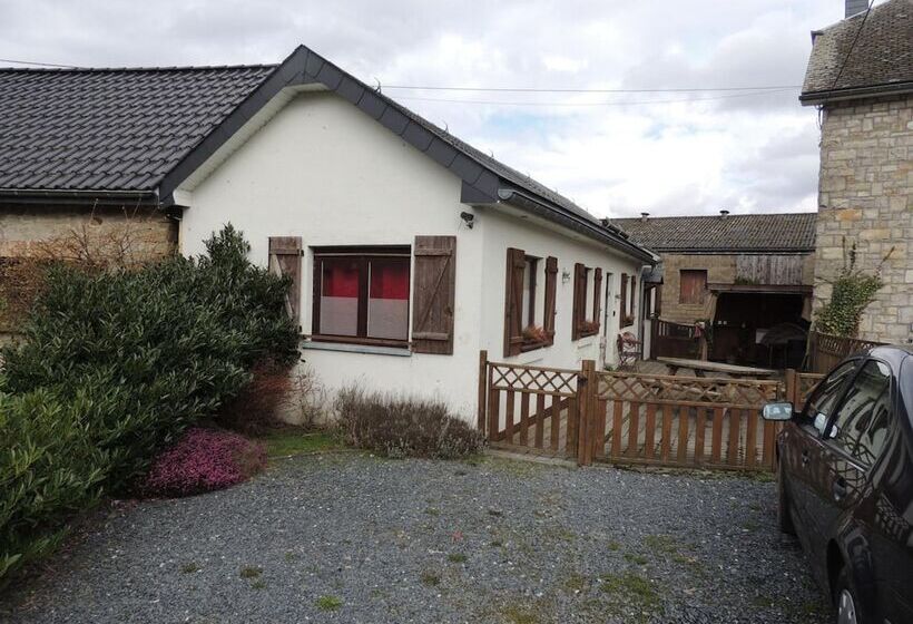 تختخواب و صبحانه La Petite Suisse