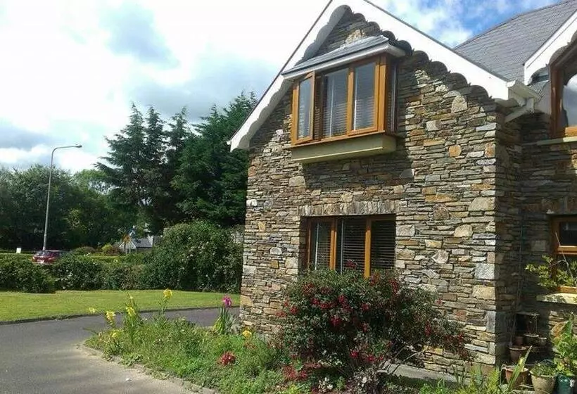 Ethan House B&b
