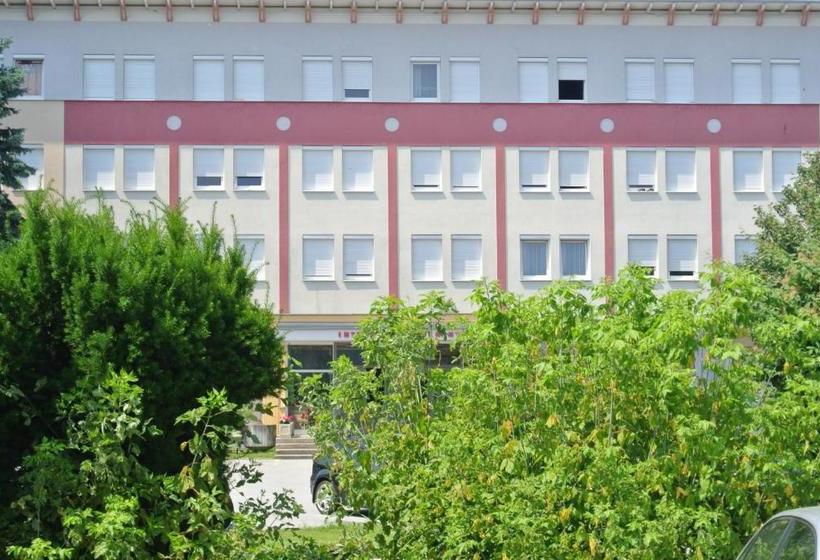 Hostel Step Gästehäuser.pinkafeld