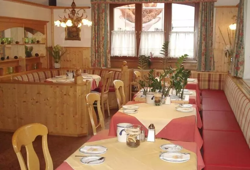 Hotelli Almtalerhof