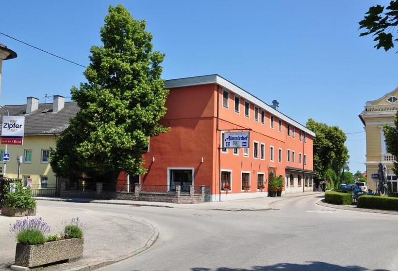 ホテル Almtalerhof