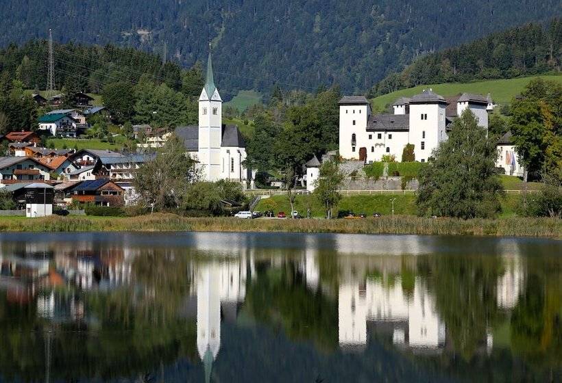 Отель Am Schloss