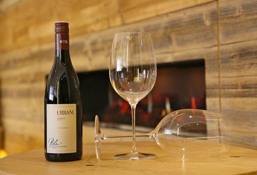 Отель Am Schloss