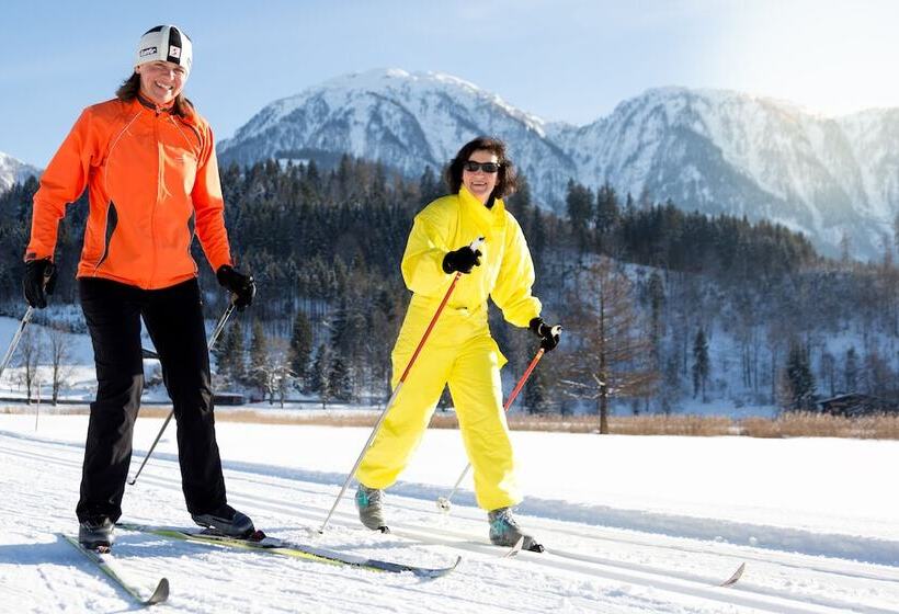 Отель Am Schloss