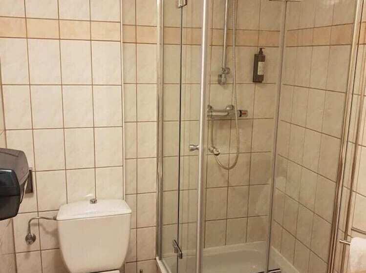 בית מלון כפרי Au Central