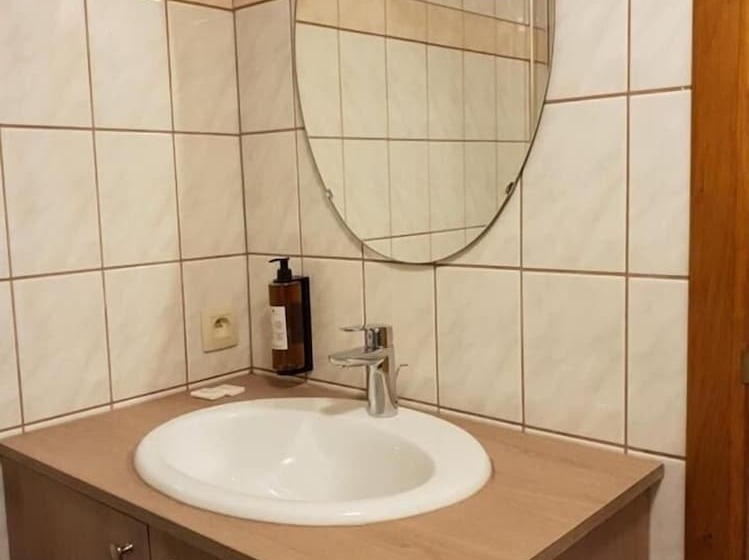 בית מלון כפרי Au Central