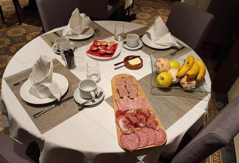 בית מלון כפרי Au Central