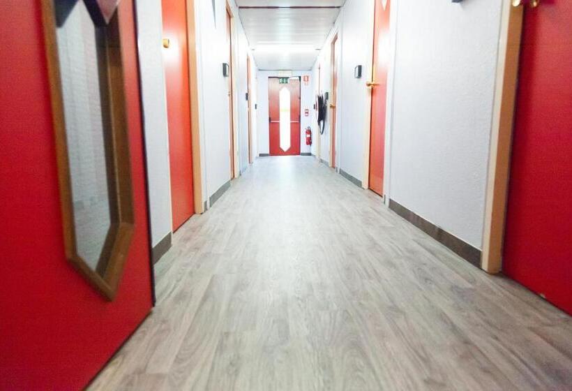 هتل Class'eco Charleroi