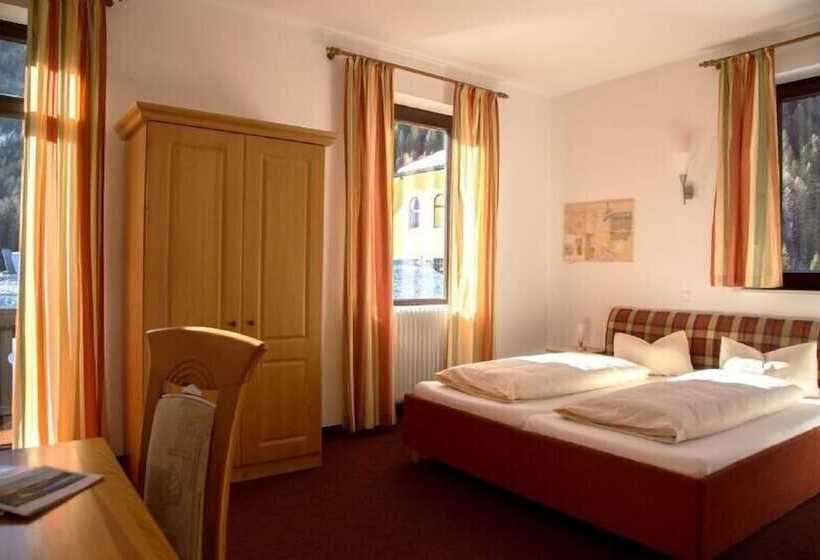 ホテル Kärntnerhof