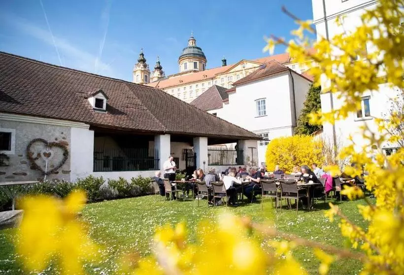 Hotelli Rathauskeller Melk