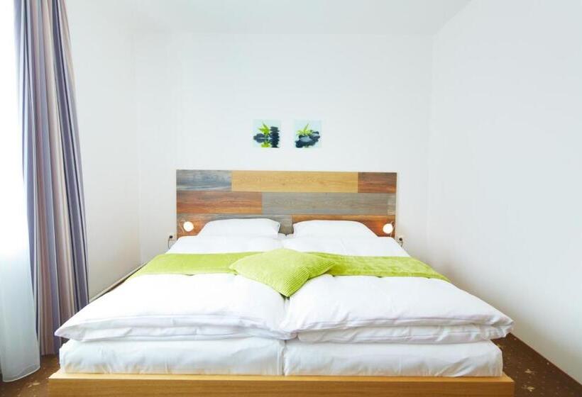 בית מלון כפרי Rathauskeller Melk