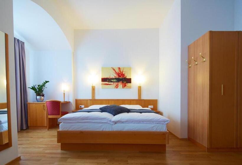 בית מלון כפרי Rathauskeller Melk