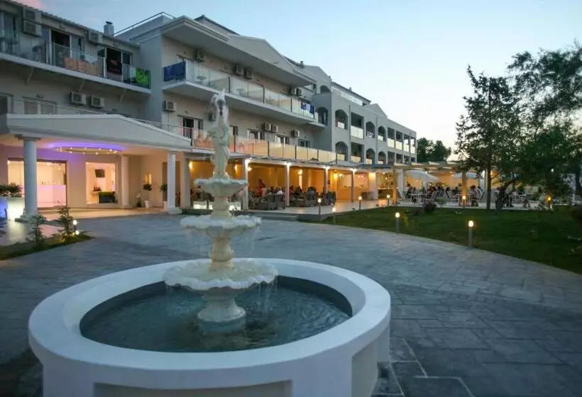 Hotelli Saint George Palace
