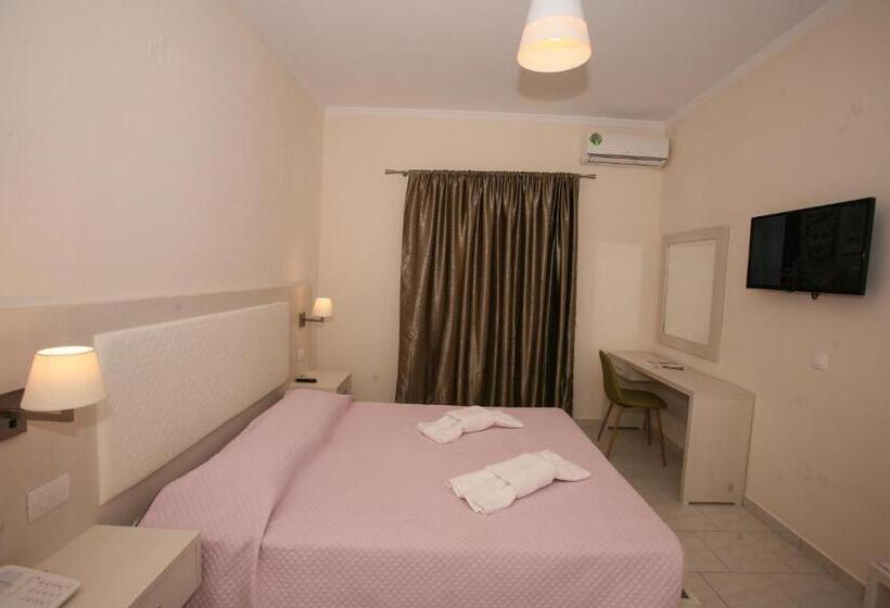 ホテル Saint George Palace