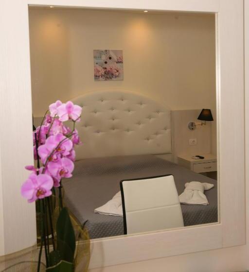 ホテル Saint George Palace