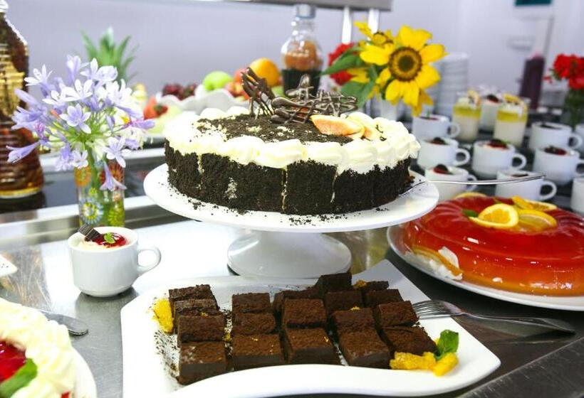 ホテル Saint George Palace