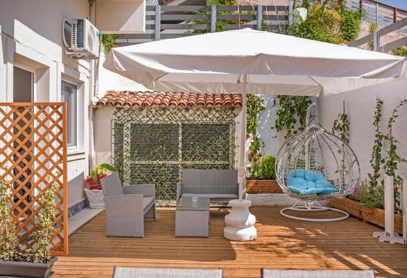 ホテル Saint George Palace