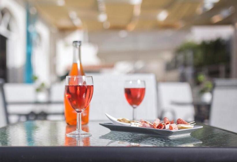 ホテル Saint George Palace