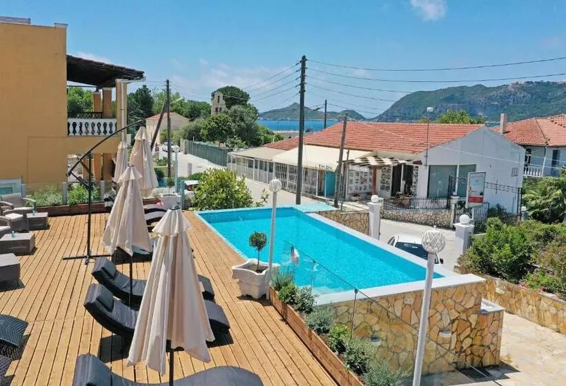 Hotelli Saint George Palace